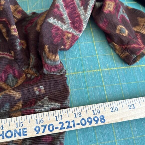 Chaps Women's Pullover Top Brown Aztec V-Neck Ruffles 3/4 Sleeves Mesh sz L - Picture 4 of 5